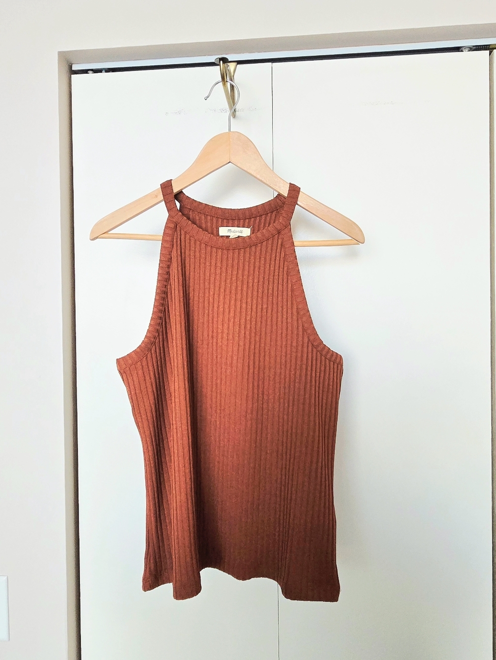Ribbed Cutaway Crewneck Tank